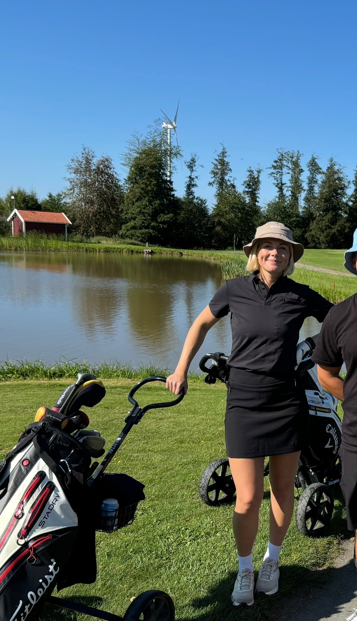 THE STATEMENT BUCKET HAT